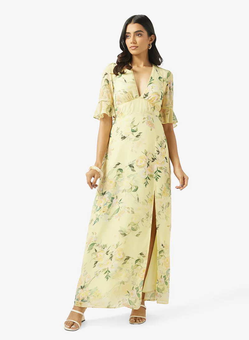 Hope & Ivy Frill Sleeve Thigh Split Open Back Maxi Dress With Lace Trim